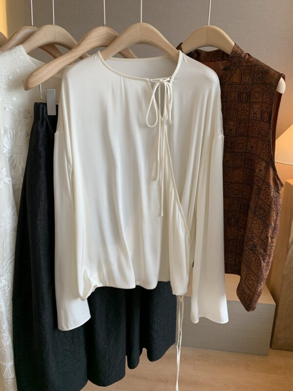 New Chinese-Style Round Neck Long-Sleeve Tie-Waist Silk Shirt