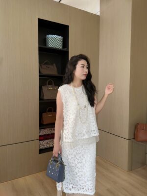 New Chinese-style Heavy Openwork Woven Sequin Top & Skirt Set