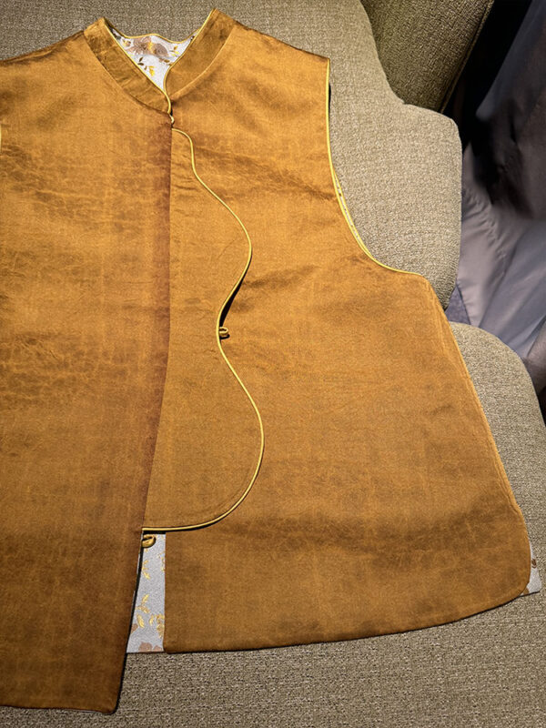 Qian Xiaoping's New Chinese-style High-end Song Jin Brocade Gold-Weaved Double-sided Fish Vest