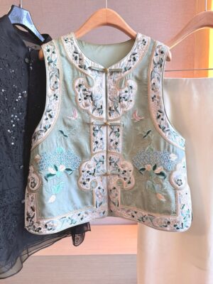 Four Swallows Carrying Mud Brocade Double-sided Shu Jin Vest