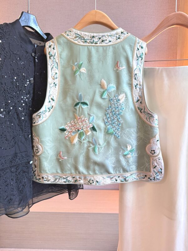 Four Swallows Carrying Mud Brocade Double-sided Shu Jin Vest